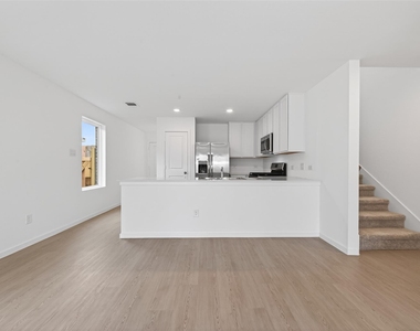 3025 Fantasy Terrace Drive - Photo Thumbnail 12