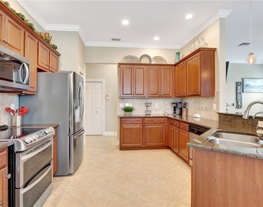 11230 Suffield Street - Photo Thumbnail 10
