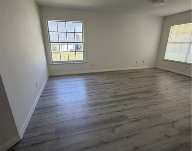 10625 Windsmont Court - Photo Thumbnail 3