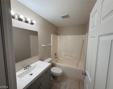 756 Holmes Avenue - Photo Thumbnail 8