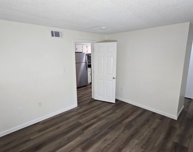 85 E Ridge - Photo Thumbnail 9
