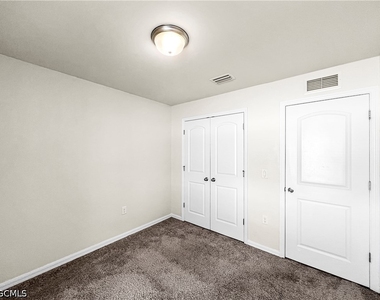 18321 Gibraltar Lane - Photo Thumbnail 22