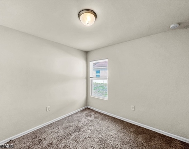 18321 Gibraltar Lane - Photo Thumbnail 21