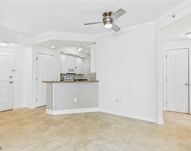 2825 Palm Beach Boulevard - Photo Thumbnail 9