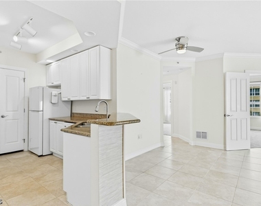 2825 Palm Beach Boulevard - Photo Thumbnail 5