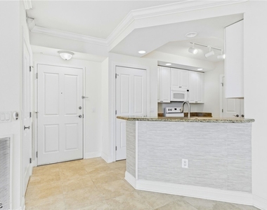 2825 Palm Beach Boulevard - Photo Thumbnail 6