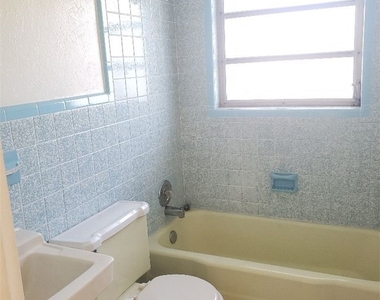 4911 Coronado Parkway - Photo Thumbnail 8