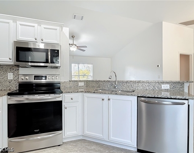 18522 Robinson Avenue - Photo Thumbnail 11