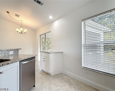18522 Robinson Avenue - Photo Thumbnail 12