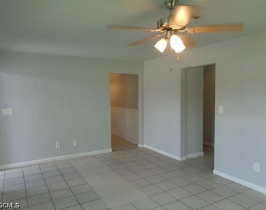 3921 Del Prado Boulevard S - Photo Thumbnail 4