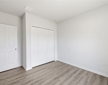 1406 Ford Circle - Photo Thumbnail 16