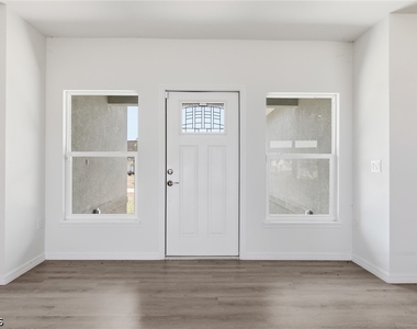 1406 Ford Circle - Photo Thumbnail 2