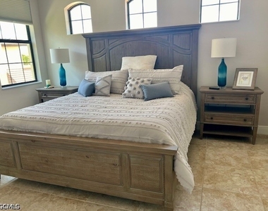10455 Casella Way - Photo Thumbnail 25