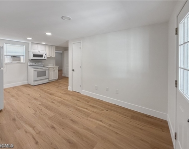 204 2nd Street - Photo Thumbnail 4