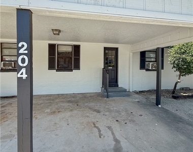 204 2nd Street - Photo Thumbnail 12