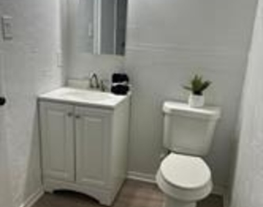 3318 Schroeder Avenue - Photo Thumbnail 13