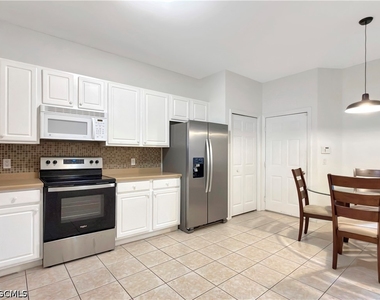 9729 Heatherstone River Court - Photo Thumbnail 14