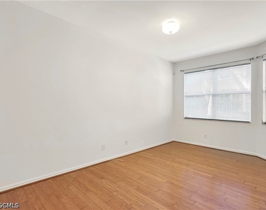 9729 Heatherstone River Court - Photo Thumbnail 11