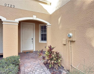 9729 Heatherstone River Court - Photo Thumbnail 2