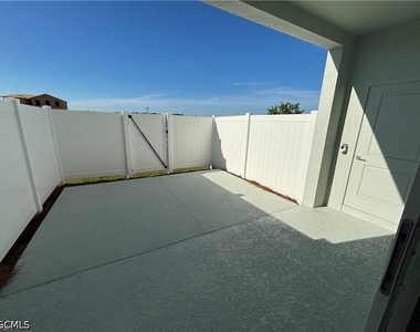44304 Caraton Terrace - Photo Thumbnail 13