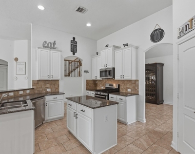 19122 Gaslamp Point Court - Photo Thumbnail 3