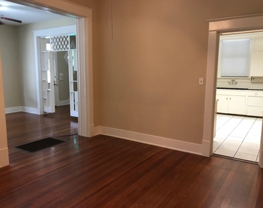 1214 21st Street - Photo Thumbnail 11