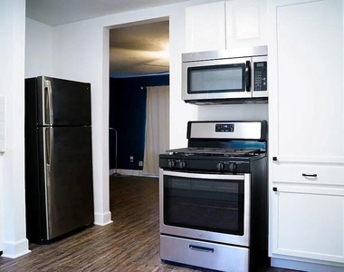 5211 Myrtlewood Street - Photo Thumbnail 2