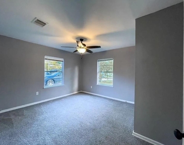 5211 Myrtlewood Street - Photo Thumbnail 7