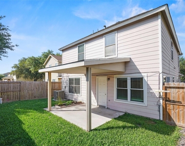 19039 Remington Park Drive - Photo Thumbnail 22