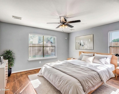 19039 Remington Park Drive - Photo Thumbnail 9