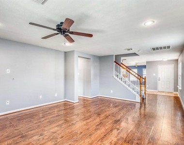 19039 Remington Park Drive - Photo Thumbnail 8