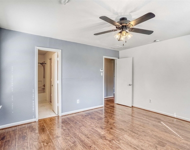 19039 Remington Park Drive - Photo Thumbnail 11