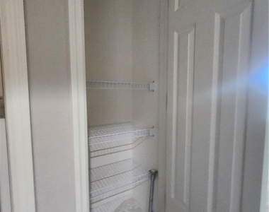 9071 Albion Lane N - Photo Thumbnail 12