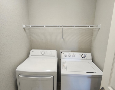 9071 Albion Lane N - Photo Thumbnail 17