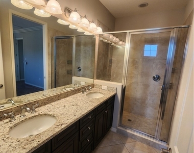 9071 Albion Lane N - Photo Thumbnail 8