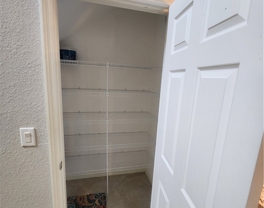 9071 Albion Lane N - Photo Thumbnail 21