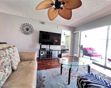 717 Landover Circle - Photo Thumbnail 2