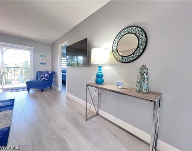 400 Forest Lakes Boulevard - Photo Thumbnail 4