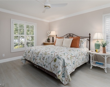 7046 Barrington Circle - Photo Thumbnail 27