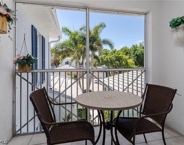 7046 Barrington Circle - Photo Thumbnail 7