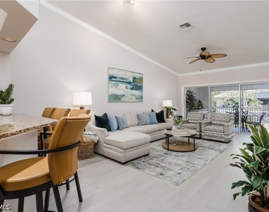 7046 Barrington Circle - Photo Thumbnail 15