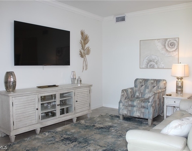 5715 Double Eagle Circle - Photo Thumbnail 7
