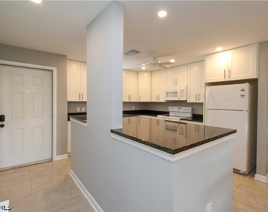 600 Valley Stream Drive - Photo Thumbnail 13