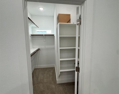 4604 Bricker Street - Photo Thumbnail 9