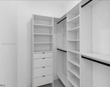 5045 Benton Street - Photo Thumbnail 11