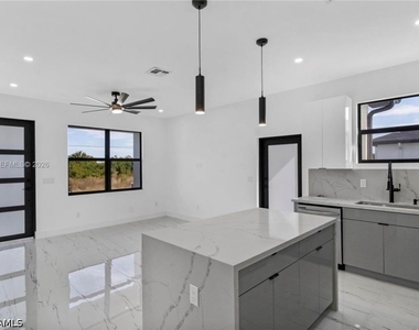 5045 Benton Street - Photo Thumbnail 4