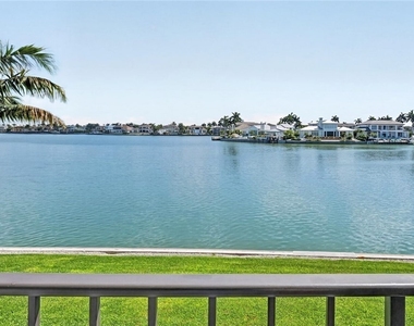 3400 Gulf Shore Boulevard N - Photo Thumbnail 9