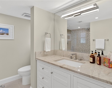 3400 Gulf Shore Boulevard N - Photo Thumbnail 19