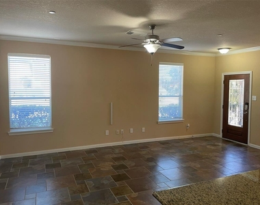 15 Innerwoods Place - Photo Thumbnail 4