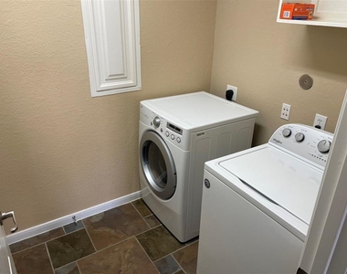 15 Innerwoods Place - Photo Thumbnail 8